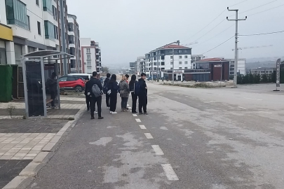 Bursa'da 30 Ağustos Zafer Mahallesi’nde ulaşım çilesi büyüyor!