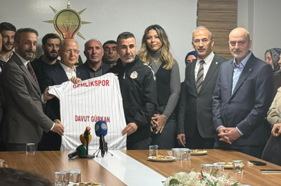 Bursa Gemlik'te AK Parti'ye 800 yeni üye katıldı