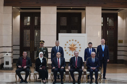 Cumhurbaşkanı Erdoğan'a 5 ülkenin büyükelçisinden güven mektubu