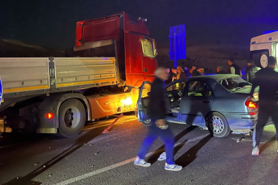Malatya'da tır otomobille çarpıştı: 2 yaralı