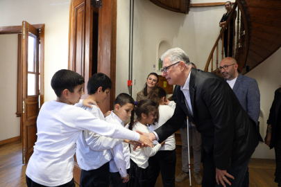 Bursa Mudanya'daki Cumhuriyet Galerisi’nde sanat engel tanımıyor