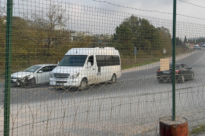 Kocaeli'de otomobil ile servis çarpıştı: 1 yaralı