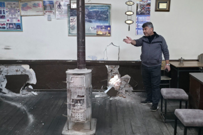 Müşteriler çaylarını bırakıp canlarını kurtardı