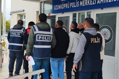 Edirne’de hapis cezası ile aranan 5 kişi yakalandı