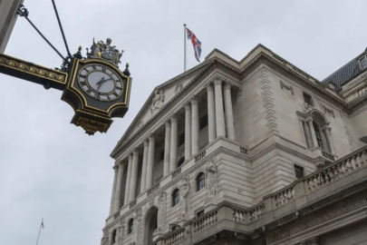 İngiltere Merkez Bankası politika faizinde değişikliğe gitmedi