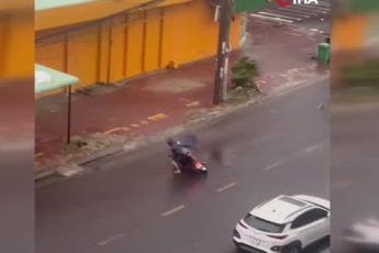 Kalmaegi Tayfunu Filipinler’in ardından Vietnam’ı vurdu