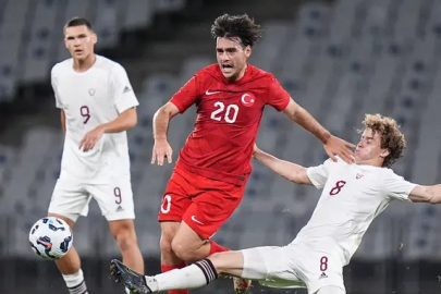 Aral Şimşir kimdir?