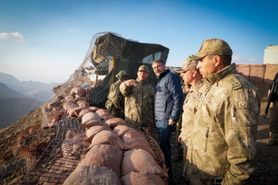 2. Ordu Komutanı Korgeneral Topaloğlu sınır noktasında