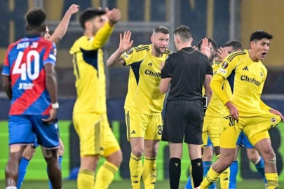 Fenerbahçe UEFA'ya gidiyor! Hakem Lindhout'u şikayet edecekler..