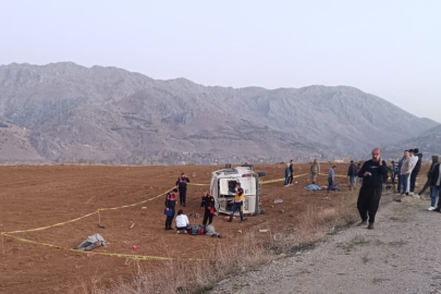 Kahramanmaraş'ta işçileri taşıyan minibüs takla attı: 2 ölü, 7 yaralı