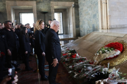 Bursa'nın kalbi Anıtkabir'de attı: Başkan Bozbey'den anlamlı anma