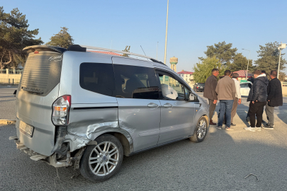 Iğdır’da maddi hasarlı trafik kazası