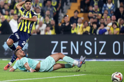 Asensio'nun Carole'ün kafasına müdahalesi kırmızı kart mı? Eski hakemler ikiye bölündü...