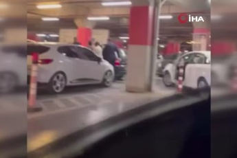 Bursa'da AVM otoparkında iki aile arasında kavga!