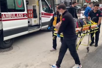 Bursa'da dengesini kaybedip yola düştü, kamyon altında kaldı