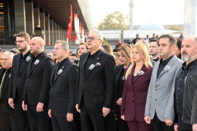 Bursa Osmangazi Belediyesi personeli Ata’sını saygı ve özlemle andı