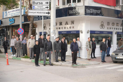 Bursa Yenişehir’de zaman saat 9’u 5 geçe durdu