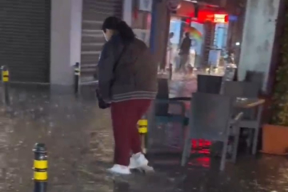 Çanakkale'de cadde ve sokaklar göle döndü