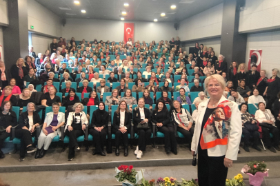 Bursa Nilüfer'de kadınlar Atatürk’ü sevdiği şarkılarla andı