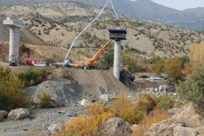 Diyarbakır’da köprü inşaatında iskele çöktü! 3 ölü 2 yaralı