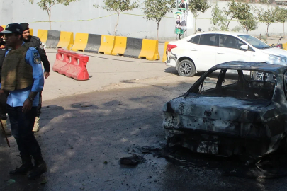 Pakistan’daki intihar saldırısını Taliban üstlendi