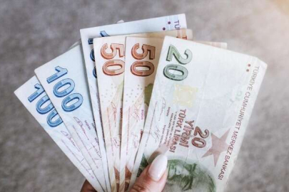 Emekliler zam bekliyor! Seyyanen zam ve refah payı için kulis bilgisi...