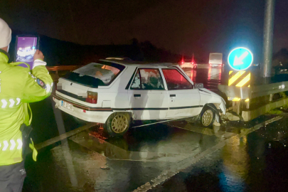 Tekirdağ'da hurdaya dönen otomobilden yara almadan çıktı