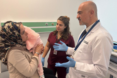 Yangında vücudu yanan Meryem bebek 'hassas' tedaviyle iyileşti