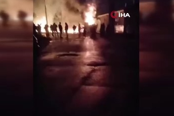 Bursa’da trafo yangını meyve kasalarına sıçradı