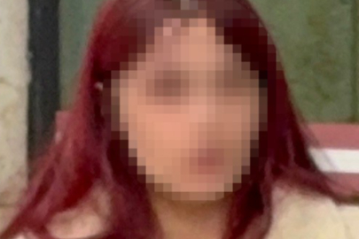 Samsun'da üniversite öğrencisi genç kız kardeşlerine saldıran babasını bıçakladı