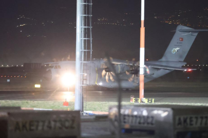 Şehitlerimizin naaşlarını taşıyan uçak Türkiye'de