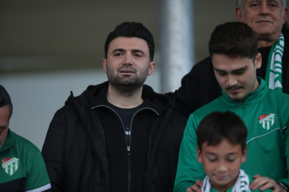 Bursaspor camiası başkanının etrafında kenetlendi! Enes Çelik yalnız değildir…