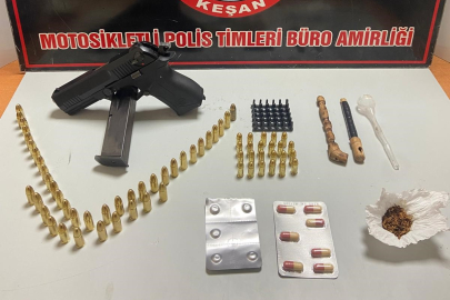 Edirne'de polisin durdurduğu araçta uyuşturucu, tabanca ve mermi ele geçirildi