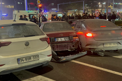 Elazığ'da zincirleme trafik kazası: 2 yaralı