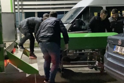 Sokak ortasında bıçaklı kavga! Baba ve oğlu hayatını kaybetti...