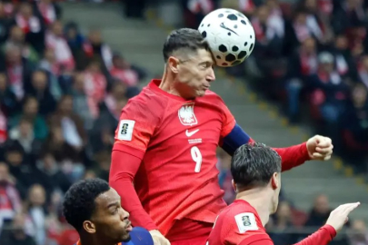 Fenerbahçe'nin gündemindeki Lewandowski'den Szymanski açıklaması