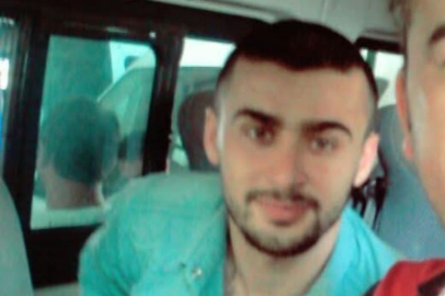 Otomobilinde defalarca bıçaklanan adam öldü