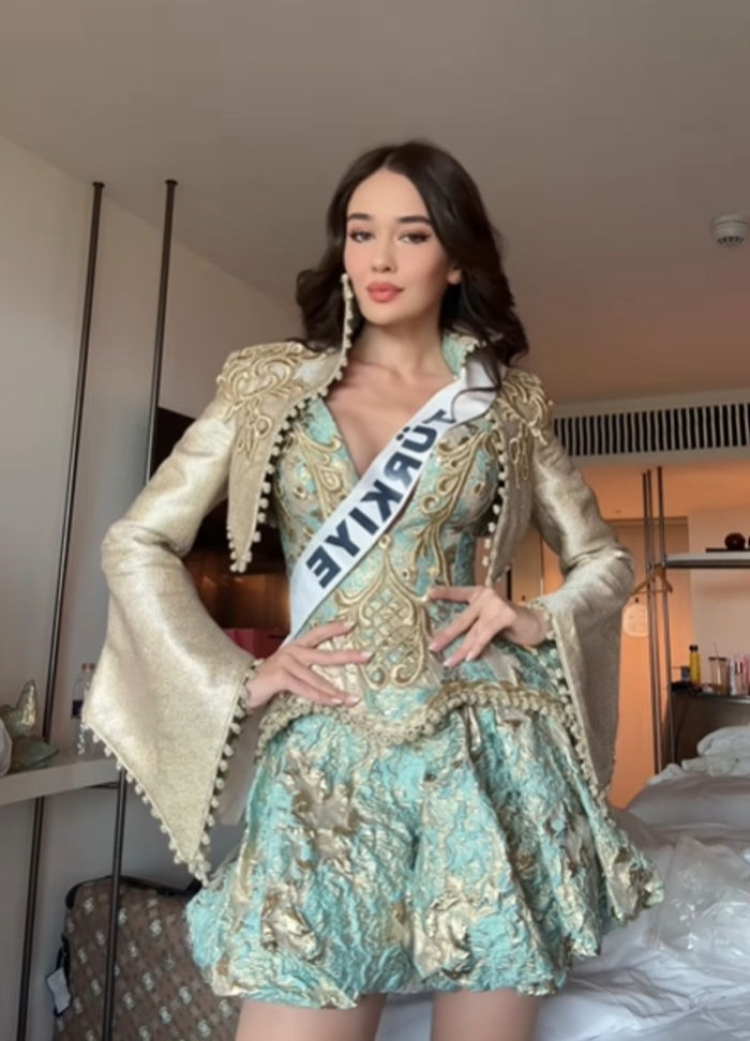 Ceren Arslan'dan 'Hürrem Sultan' ilhamlı kostüm - Lodoshaber.Com