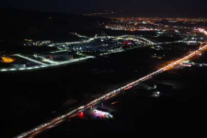 43 ilin geçiş noktasında trafik yoğunluğu arttı