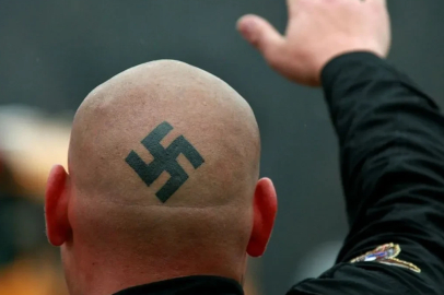 Almanya sırra kadem basan 535 Neo-Nazi'yi arıyor!