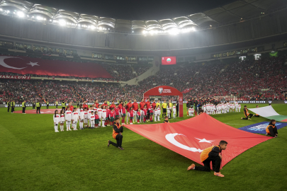 Bulgaristan basınından Bursaspor taraftarı ve Timsah vurgusu!