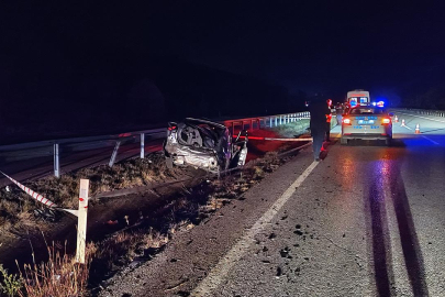 Çorum'da otomobil devrildi: 1 ölü, 2 yaralı