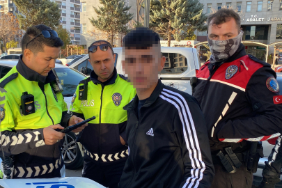 Aksaray'da jandarmadan kaçtı, kahve içerken polise yakalandı