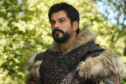 Burak Özçivit kariyerinde bir ilke imza atıyor