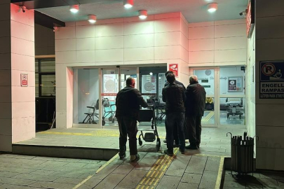 Tavuklu pilav yiyen onlarca kişi hastanelik oldu!