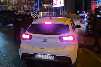 İstanbul Taksim’deki huzur uygulamasında alkollü sürücünün ehliyetine el konuldu