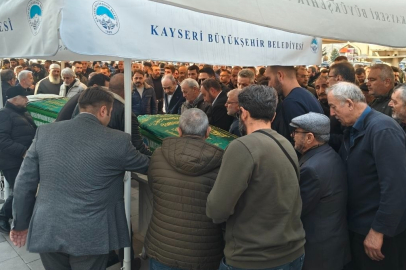 Kayseri'de oğlu tarafından öldürülen adam toprağa verildi