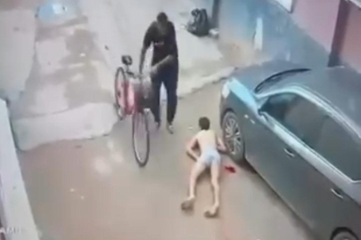 Yasak aşk cinayeti kamerada! İç çamaşırı ile kaçarken öldürdü...