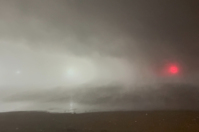 Bitlis Tatvan’da yoğun sis sürücülere zor anlar yaşattı