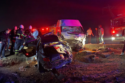 Diyarbakır’da katliam gibi kaza: Çok sayıda ölü ve yaralı var